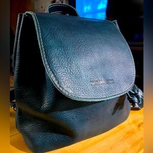 Portland Leather Goods Bucket Backpack